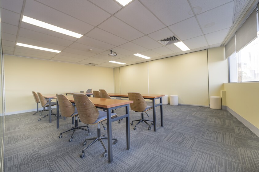 BRISBANE CBD WITH FITOUT