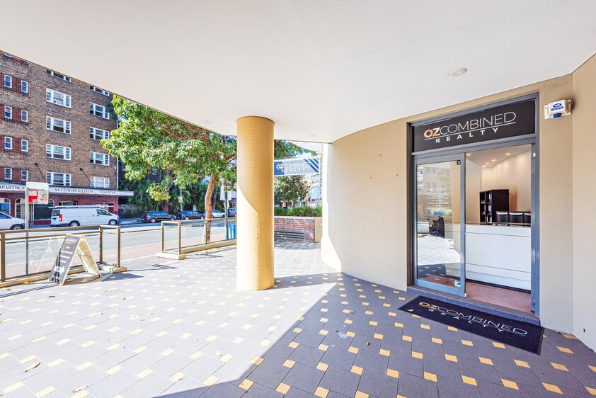 Modern Office or Shop Strata Title 35 sq mtrtes + 18 sq mtres courtyard