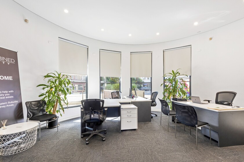 Modern Office or Shop Strata Title 35 sq mtrtes + 18 sq mtres courtyard