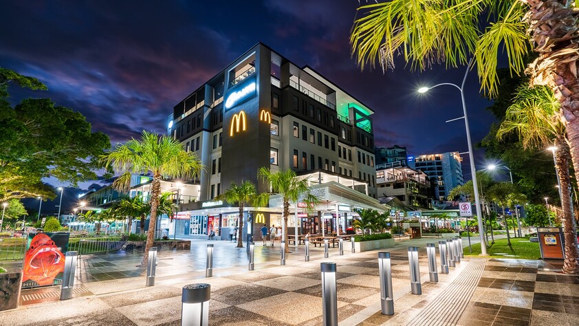 Prime Cairns Esplanade Location!