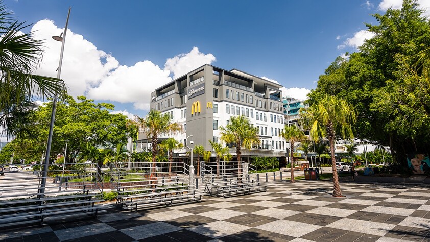 Prime Cairns Esplanade Location!