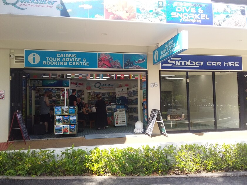 CAIRNS ESPLANADE RETAIL SHOP FREEHOLD FOR SALE