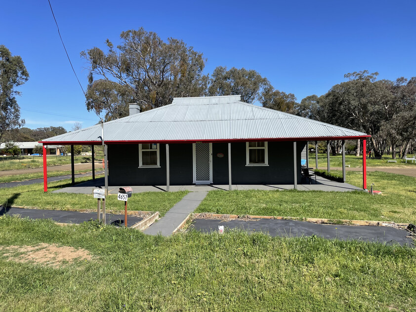 Premier Commercial/Industrial Gateway Site into Young, NSW DA Approved for Vehicle Sales & Hire!