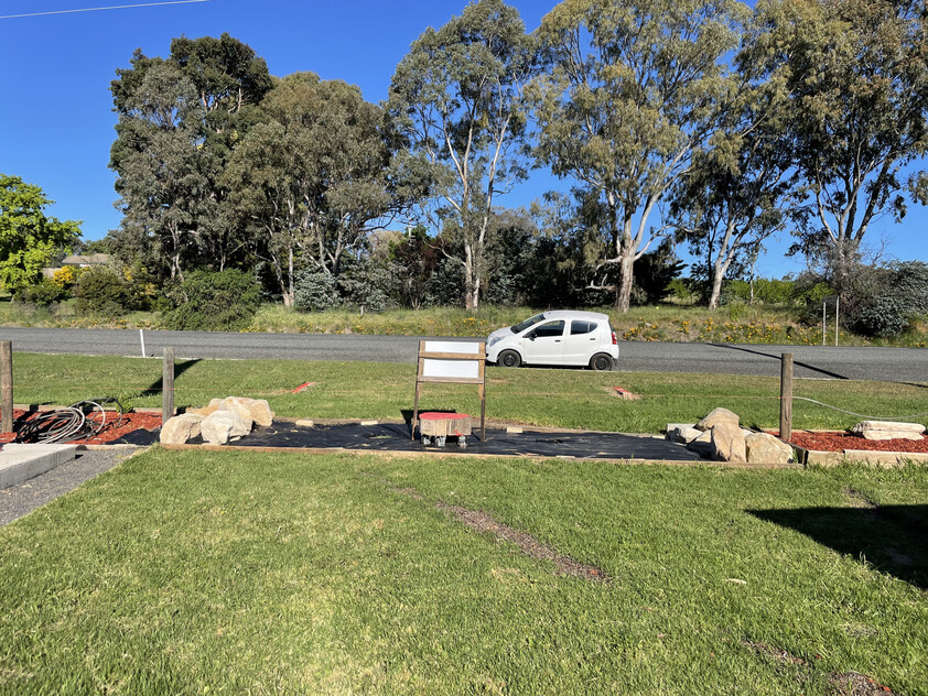 Premier Commercial/Industrial Gateway Site into Young, NSW DA Approved for Vehicle Sales & Hire!