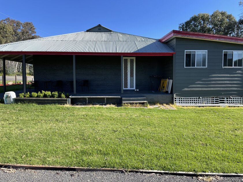 Premier Commercial/Industrial Gateway Site into Young, NSW DA Approved for Vehicle Sales & Hire!