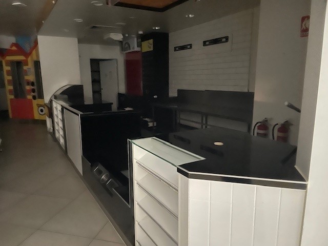 Ground Floor Retail / Office - For Sale/Lease Opportunity in the heart of West End