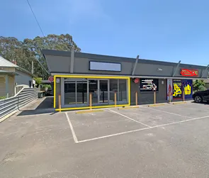 Highly Visible Shop on a Main Road in Golden Point/Ballarat