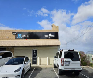 Easily accessible showroom or office