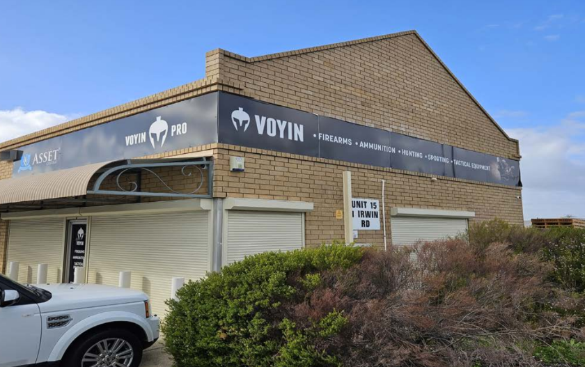 Easily accessible showroom or office