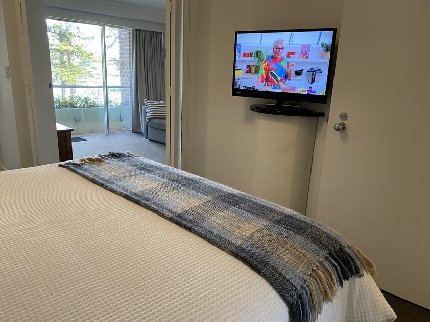 QUEST MANLY (PREVIOUS NAME) - FULLY FURNISHED HOLIDAY APARTMENT (MIN 2 NIGHTS) & SHORT TERM RENTAL IN "GRAND ESPLANADE"