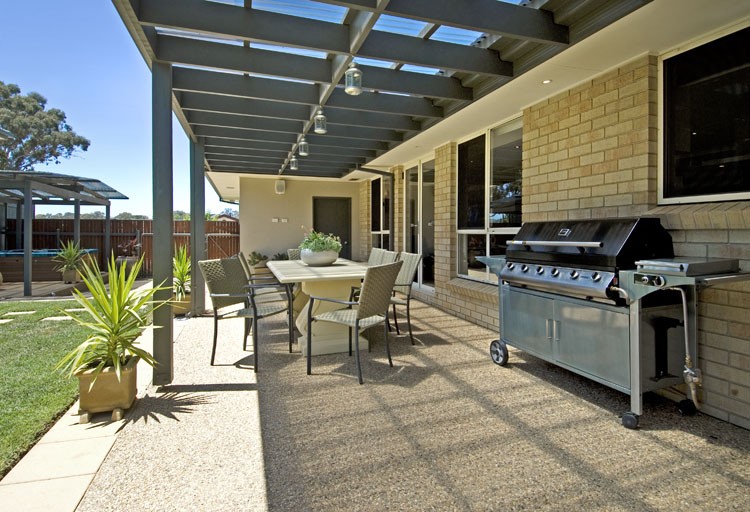 Spacious Family Living in the Heart of Leafy Yerrabi Pond Area, Gungahlin