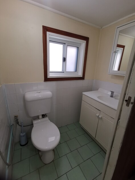 quiet street house with 2 bedrooms + 1 study room, 2 toilets, 1 bathroom, 1 shower room