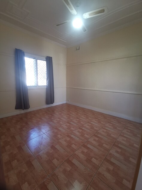 quiet street house with 2 bedrooms + 1 study room, 2 toilets, 1 bathroom, 1 shower room