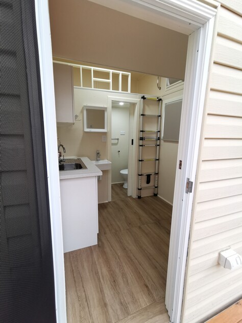 quiet street house with 2 bedrooms + 1 study room, 2 toilets, 1 bathroom, 1 shower room
