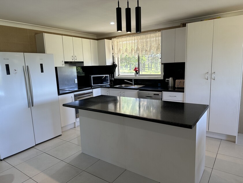 Idyllic Country Home on the edge of a charming friendly township, Close to Coffs Harbour.