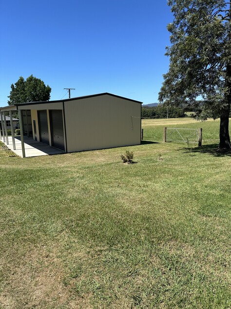 Idyllic Country Home on the edge of a charming friendly township, Close to Coffs Harbour.