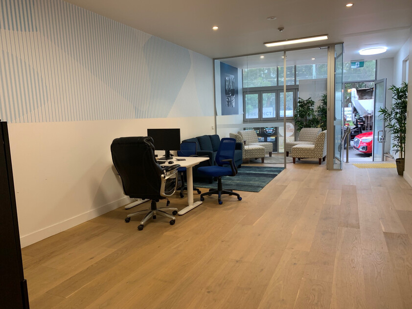 RETAIL / CAFE /OFFICE / MEDICAL or PROFESSIONAL ROOMS- LARGE STREET EXPOSURE