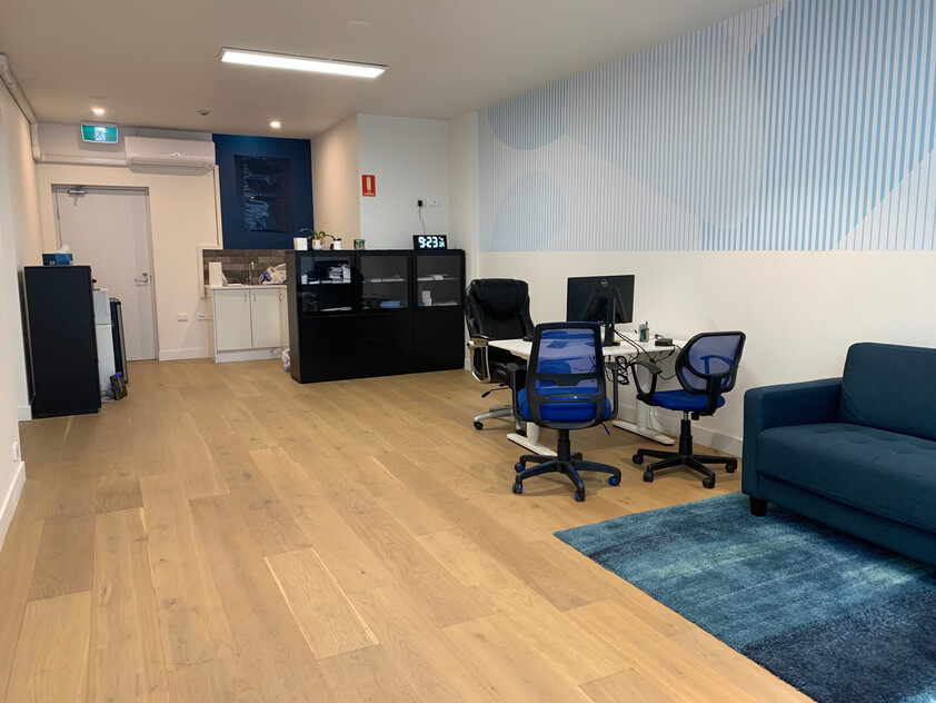 RETAIL / CAFE /OFFICE / MEDICAL or PROFESSIONAL ROOMS- LARGE STREET EXPOSURE