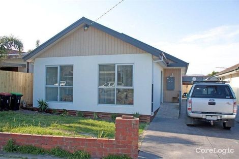 Beachside Bliss Freshly Painted Gem with Alfresco Living