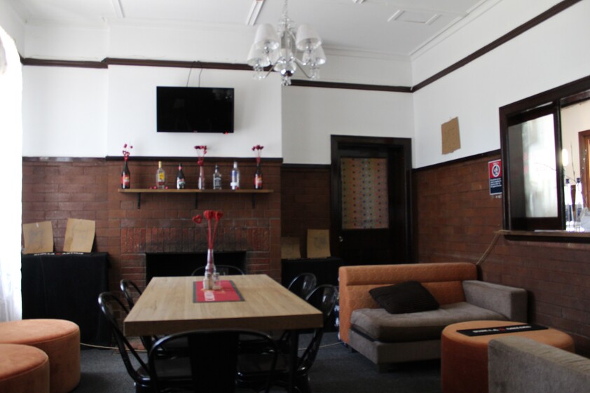 For Lease: Tarcutta hotel, prime location on the bustling Hume Highway