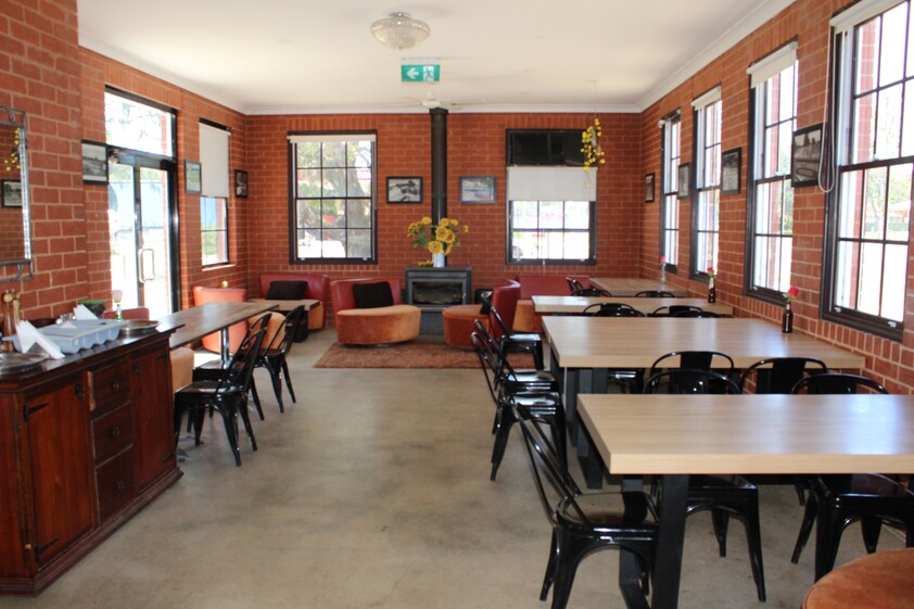 For Lease: Tarcutta hotel, prime location on the bustling Hume Highway