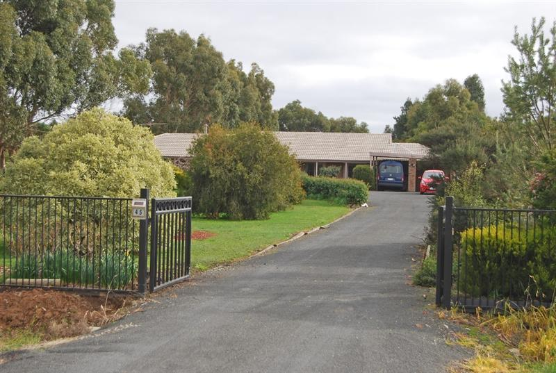 Modern Country Living with Accessibility and Space