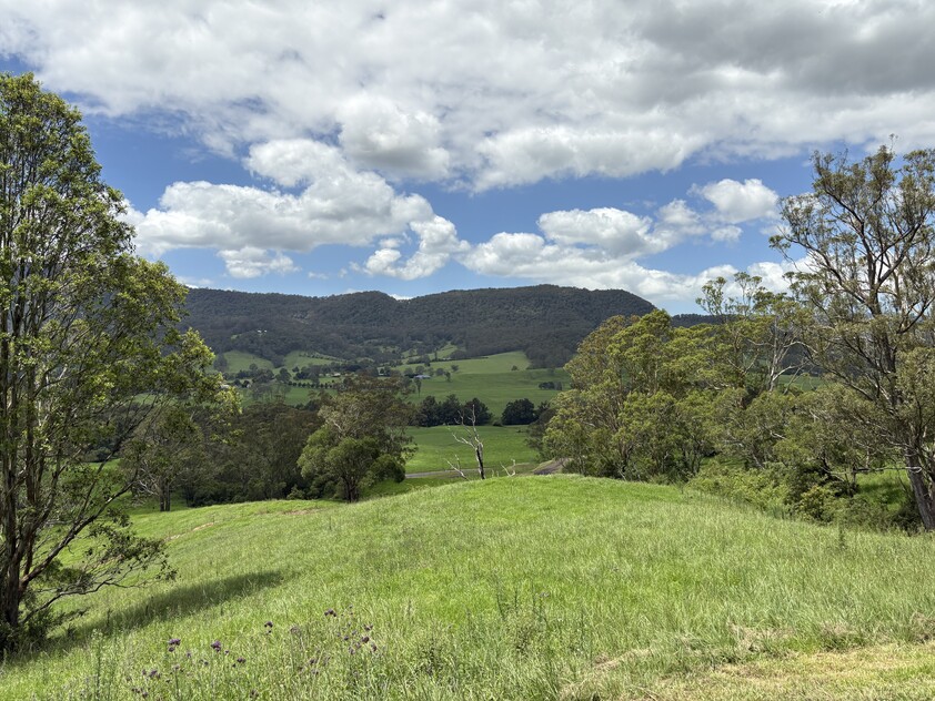 Large Land Holding Kangaroo valley 1.5 Hrs south of Sydney