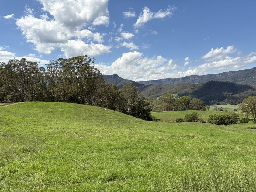 Large Land Holding Kangaroo valley 1.5 Hrs south of Sydney