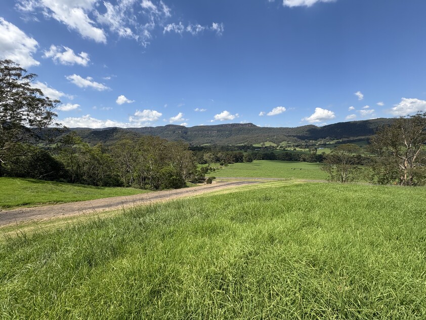 Large Land Holding Kangaroo valley 1.5 Hrs south of Sydney