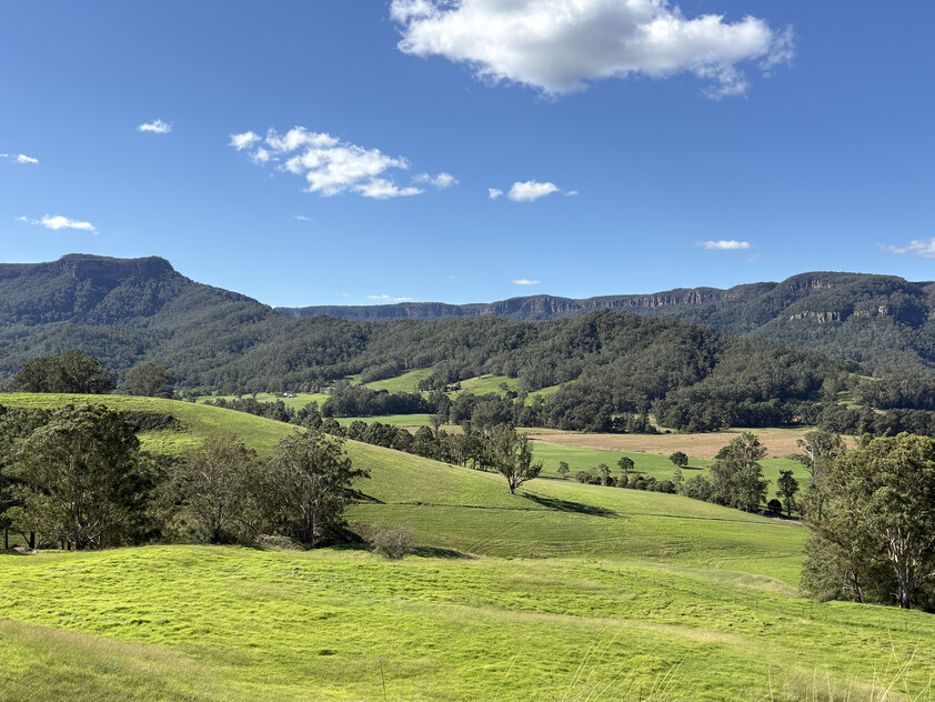 Large Land Holding Kangaroo valley 1.5 Hrs south of Sydney