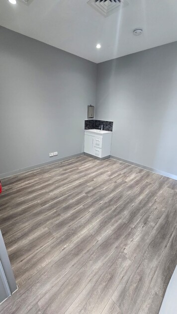 11- Room Medical Specialist Suite for Lease in Patterson Lakes
