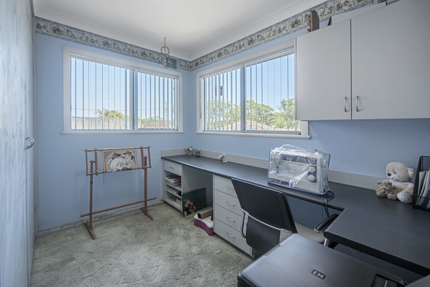 Bright and Inviting Residence in Prime Sussex Inlet Location