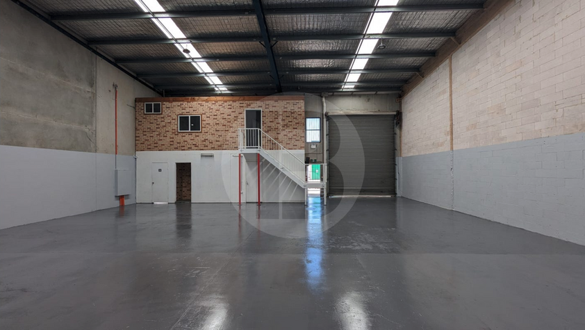 PRIME FRONT UNIT WAREHOUSE FOR LEASE ARNDELL PARK