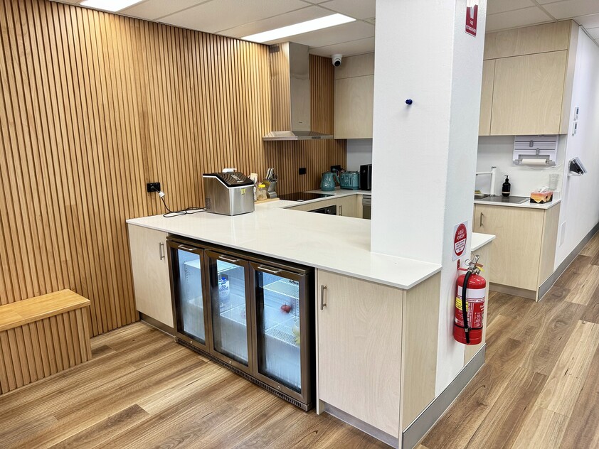 Modern 128 sqm Office Prime Location Near CBD & Central Station