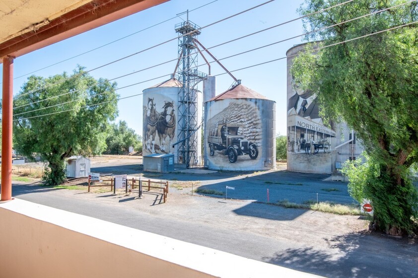Affordable Worker Accommodation Private Room in Historic Hotel | All Bills Included