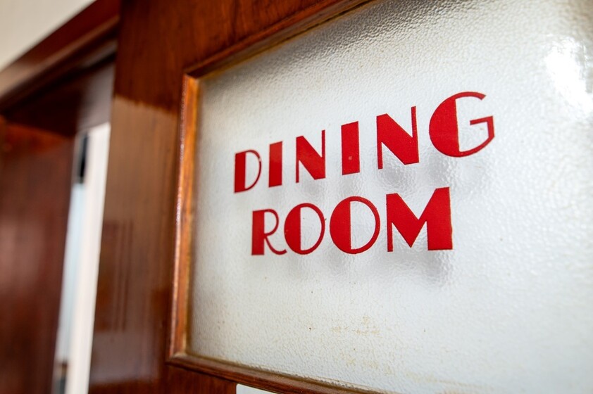 Affordable Worker Accommodation Private Room in Historic Hotel | All Bills Included