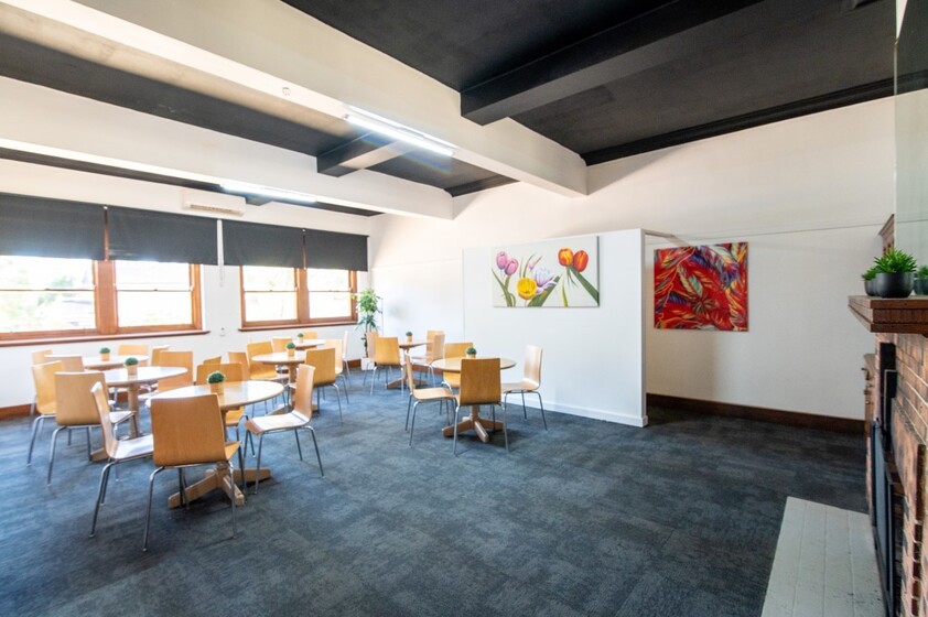 Affordable Worker Accommodation Private Room in Historic Hotel | All Bills Included
