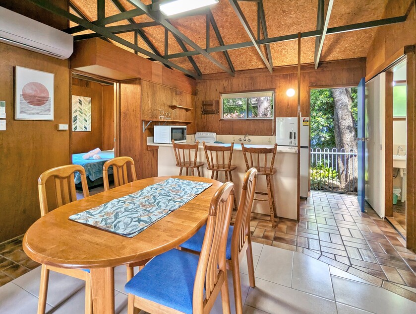 Award-Winning Accommodation with Freehold (2.94 Acres) in Prime Location