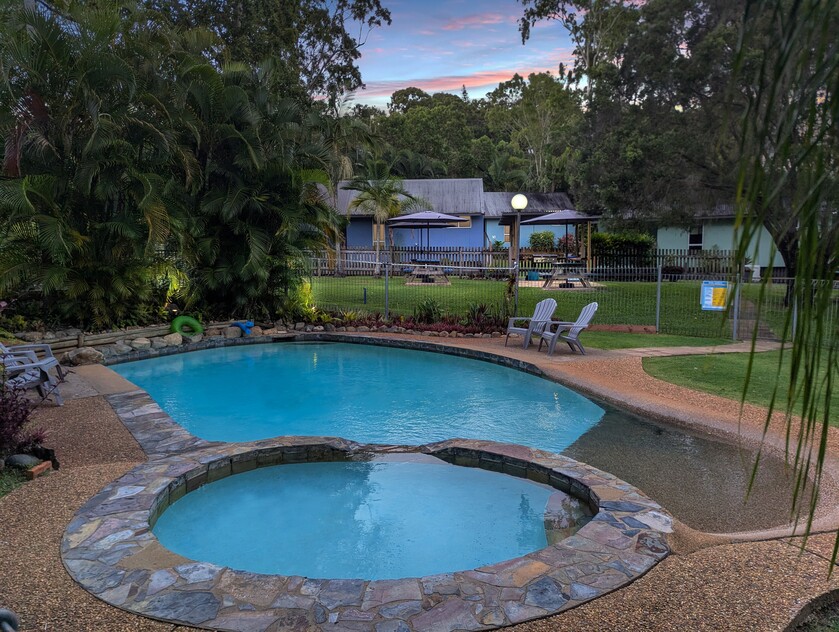 Award-Winning Accommodation with Freehold (2.94 Acres) in Prime Location