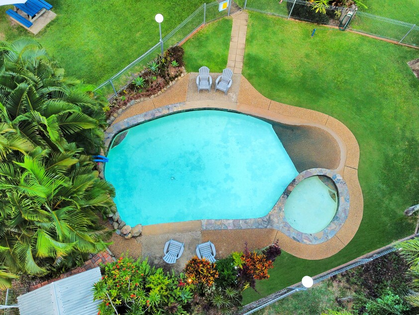 Award-Winning Accommodation with Freehold (2.94 Acres) in Prime Location