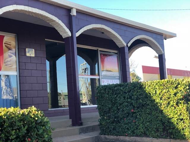FOR LEASE - OFFICE /RETAIL 52 m2 - $340 pw + GST ( Includes Outgoings)