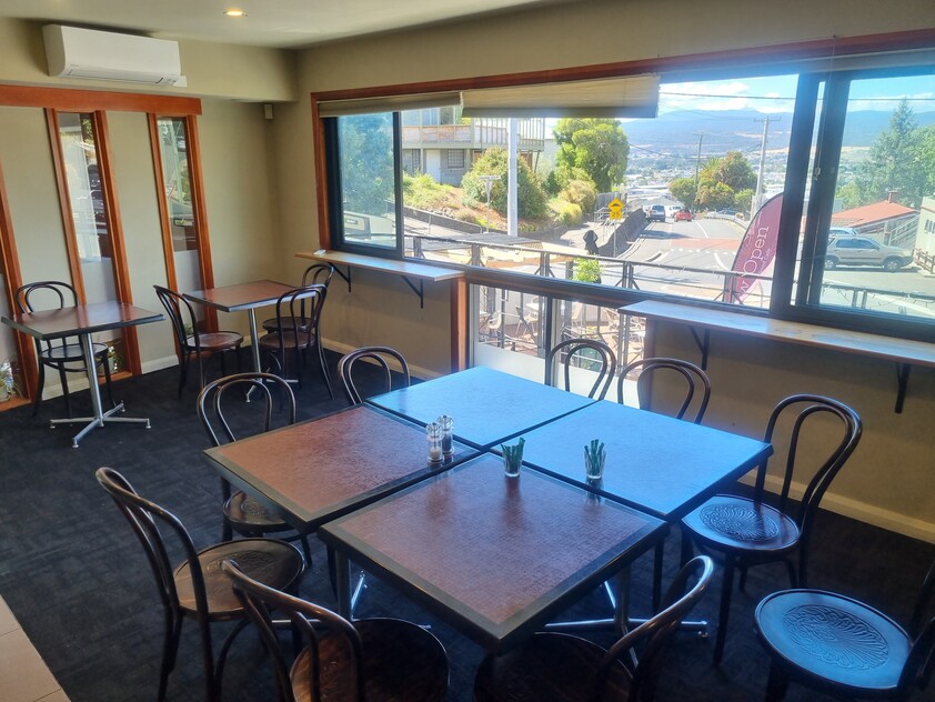 Charming Neighbourhood Café with Stunning Views Trevallyn