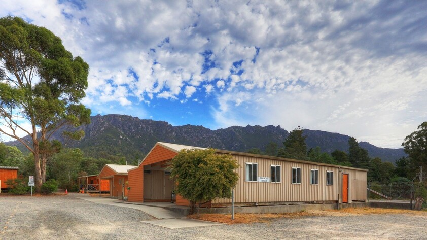 GOWRIE PARK WILDERNESS VILLAGE - SELLING FREEHOLD