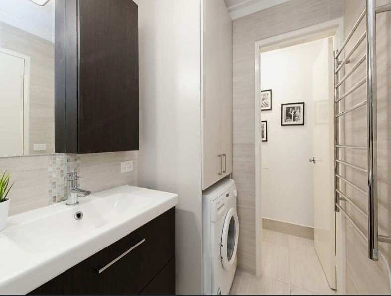 Charming Light Filled 2-Bedroom Villa with Study in Tuart Hill