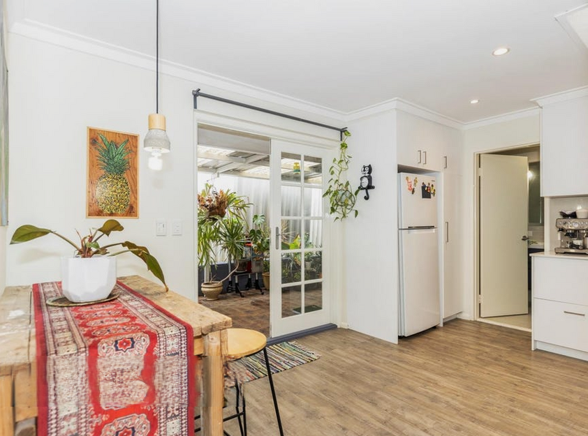 Charming Light Filled 2-Bedroom Villa with Study in Tuart Hill