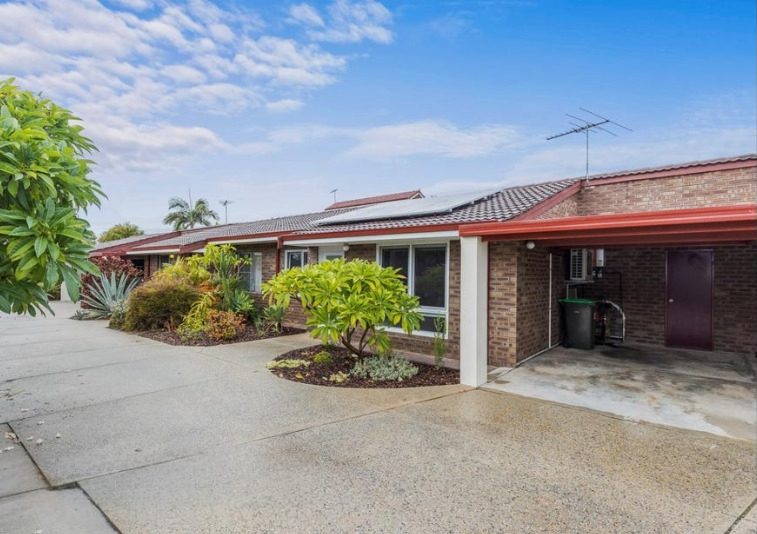 Charming Light Filled 2-Bedroom Villa with Study in Tuart Hill