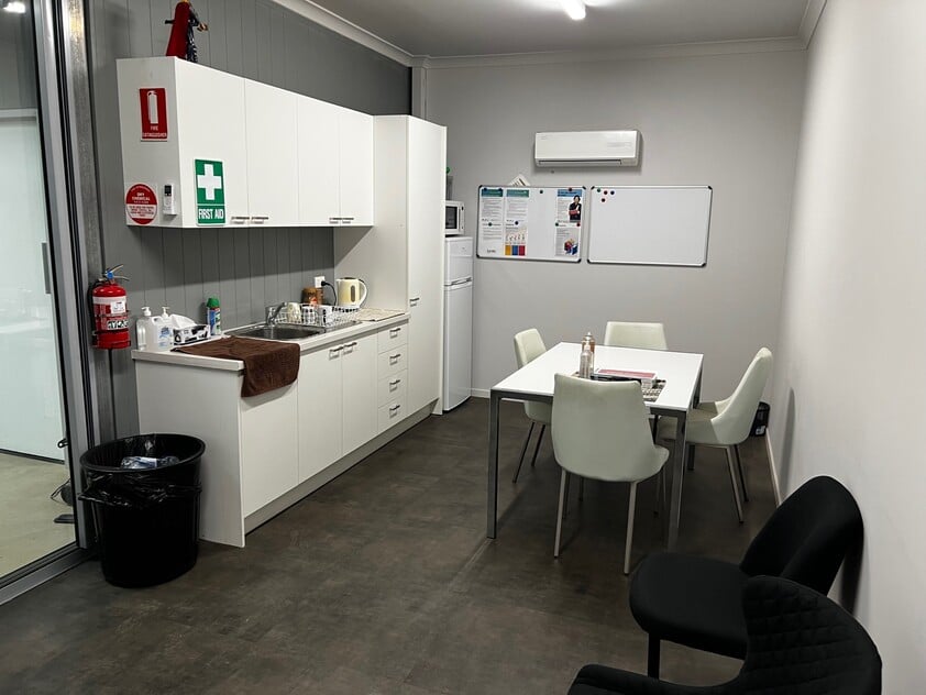 EXCEPTIONAL WAREHOUSE IN THRIVING EAST BENDIGO INDUSTRIAL PRECINCT