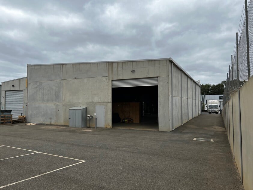 EXCEPTIONAL WAREHOUSE IN THRIVING EAST BENDIGO INDUSTRIAL PRECINCT