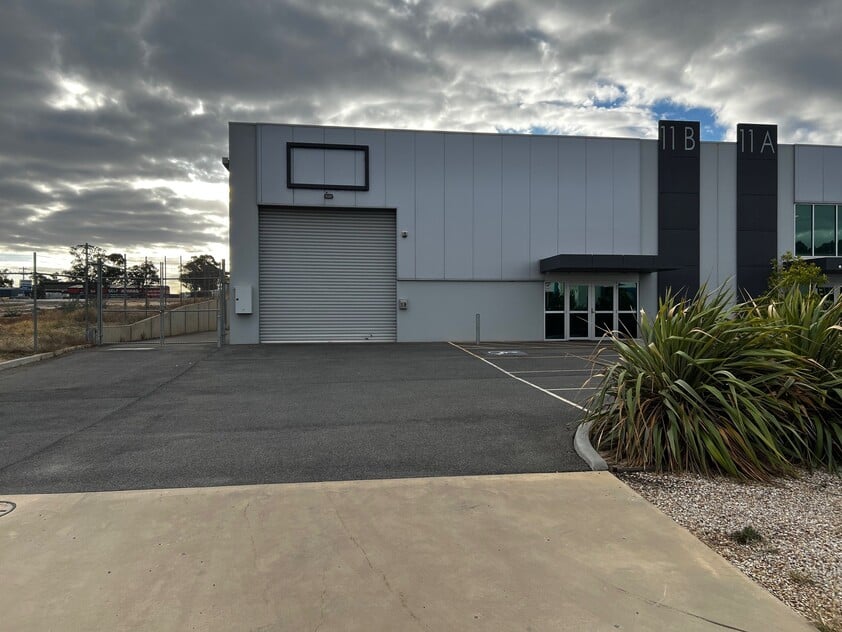 EXCEPTIONAL WAREHOUSE IN THRIVING EAST BENDIGO INDUSTRIAL PRECINCT