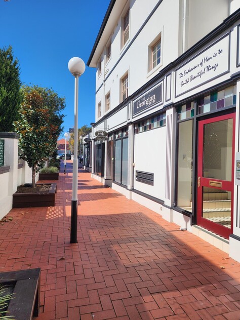 Boutique Strata Shop for lease